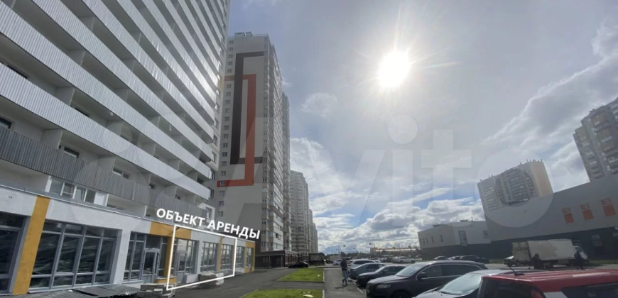 Сдается в аренду коммерческое помещение 191,6 м2, на 1 этаже жилого дома, Шушары, Новгородский пр. 2, к.1.