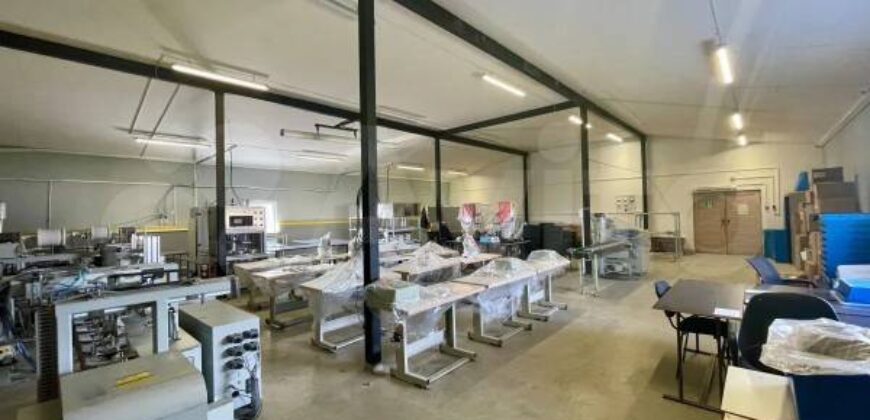 Продажа готового производственно-складского комплекса 2203,9м2 на участке 0,65Га в Лаголово.