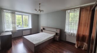 Продается 2-х комнатная кв 46м2 в кирпичном доме на кл. Народная, д.48.
