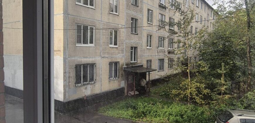Продается 2-х комнатная кв 46м2 в кирпичном доме на кл. Народная, д.48.