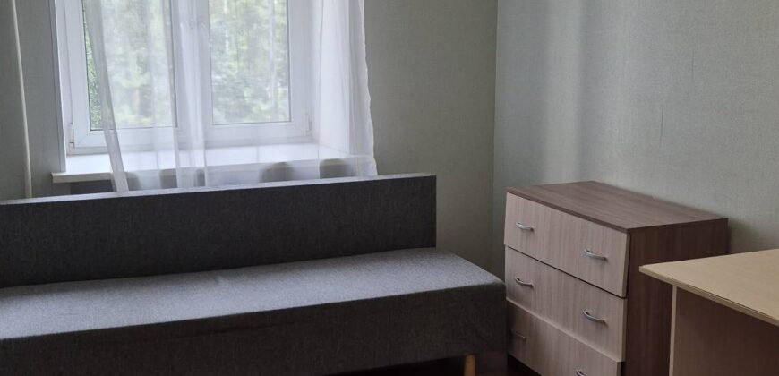 Продается 2-х комнатная кв 46м2 в кирпичном доме на кл. Народная, д.48.